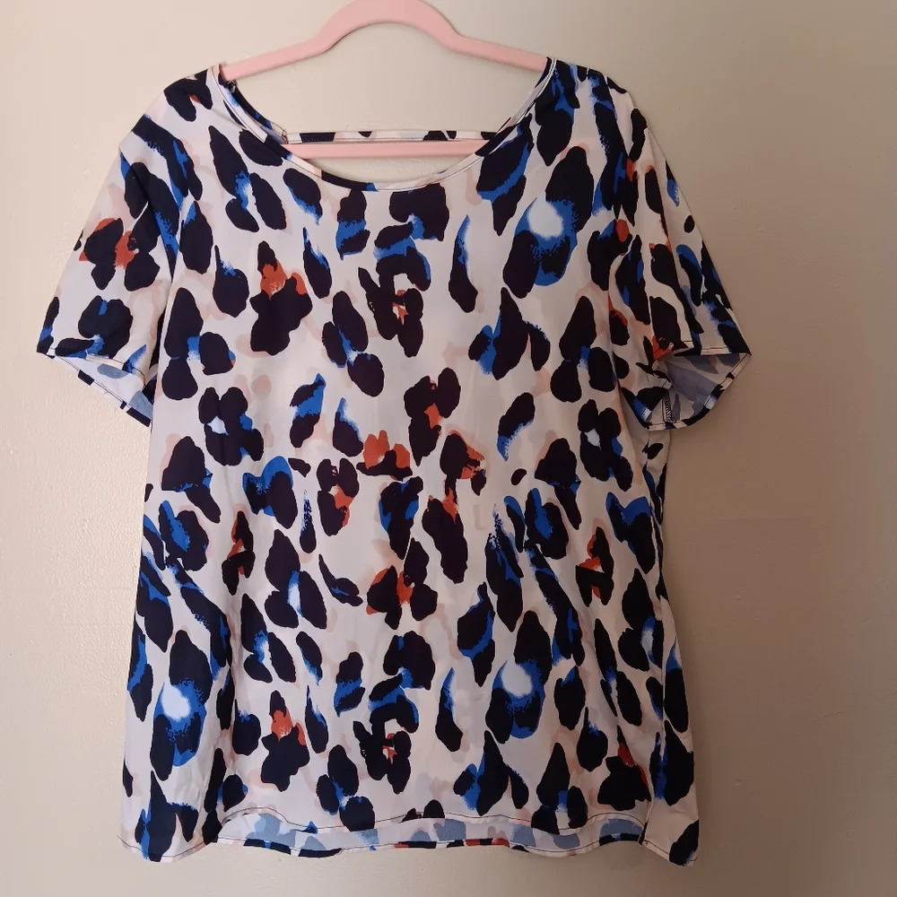 Shein cut back allover print blouse size 2xl